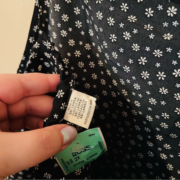 NWT Levi’s Floral Tank Top - Picture 6 of 7